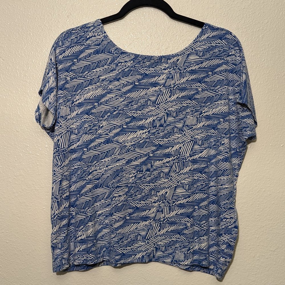 a-line Sunday tee